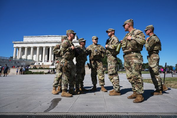 量华网 美国华盛顿特区起诉特朗普政府“非法部署”国民警卫队