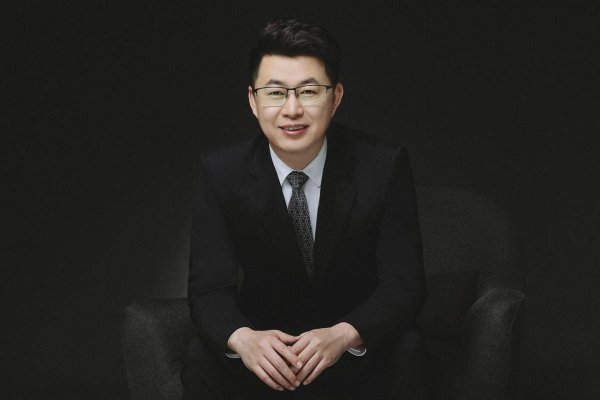 股合网 荣耀前高管姜海荣接掌深蓝汽车，“邓姜”组合能否擦出火花？